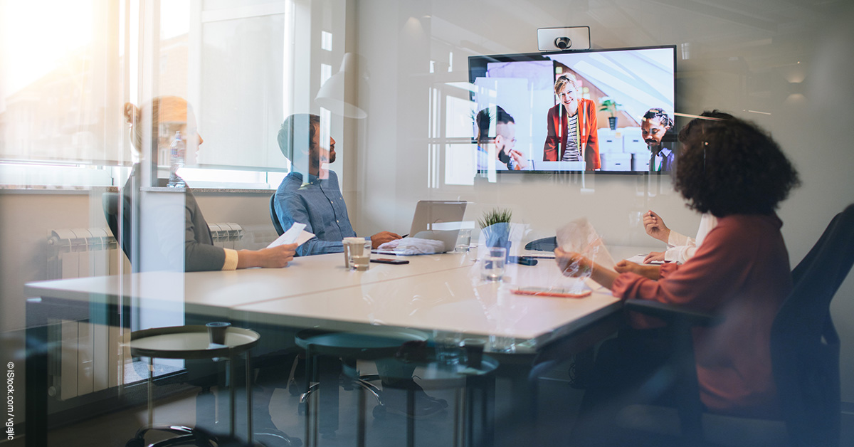 Bildtitel: Lost in communication? Die Lösung: Poly Studio!